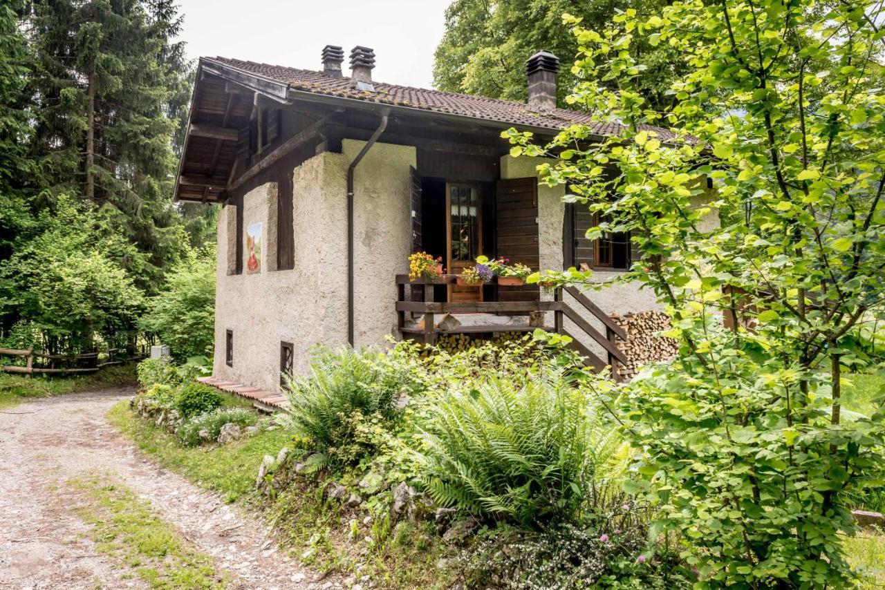 Chalet Silenthia Lenzumo di Concei Exterior foto